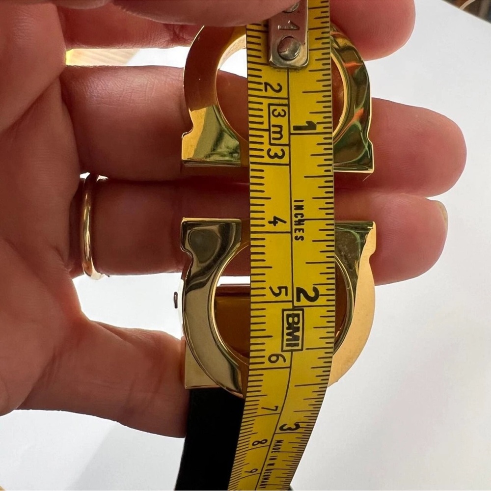 Salvatore Ferragamo Black and Gold leather Belt - Picture 10 of 16